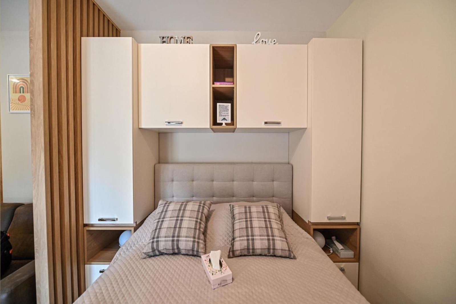 Mb Tara Apartment